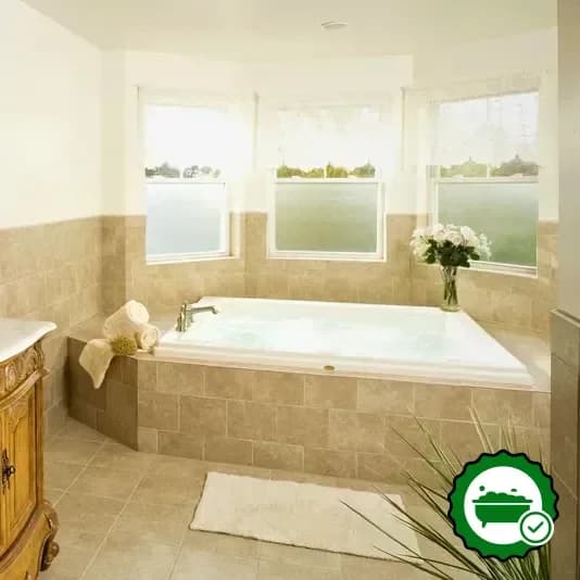 Deep soaking bathtub