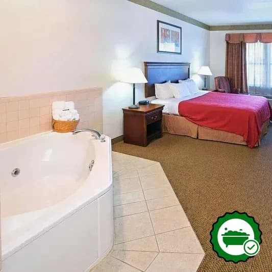 Deep soaking bathtub