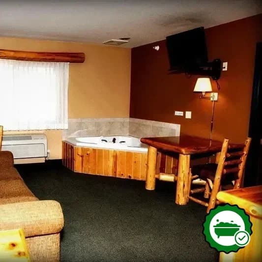Pine Peaks Lodge and Suites