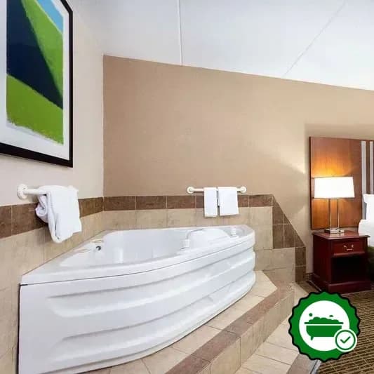 Deep soaking bathtub
