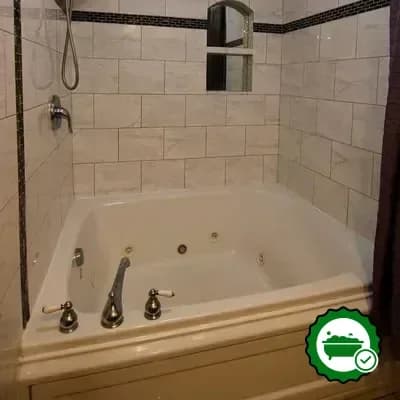 7 Gables Inn & Suites