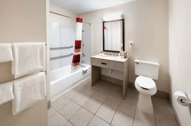 Jetted bathtub at Red Roof Inn Fort Wayne