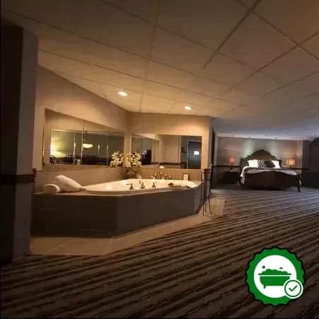 Colonial Hotel