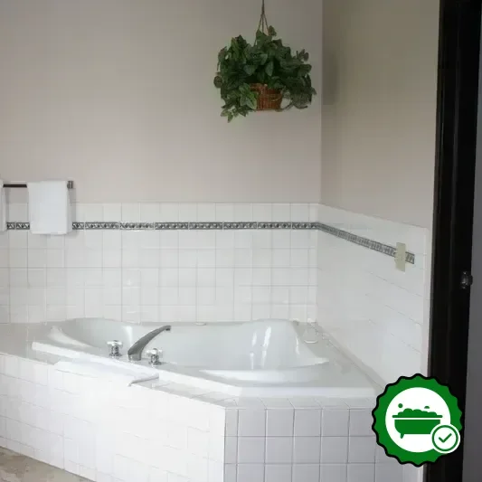 Jetted bathtub