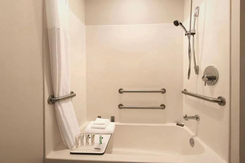 Country Inn & Suites by Radisson, Green Bay North, WI
