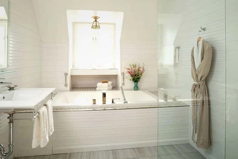 Settlers Inn - Featured hot tub