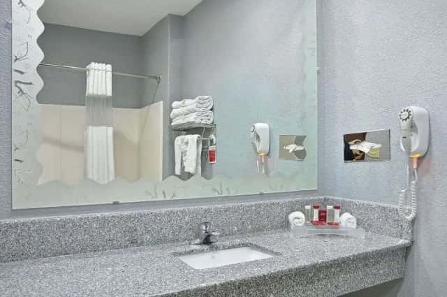 Ramada by Wyndham South Waco — guest room
