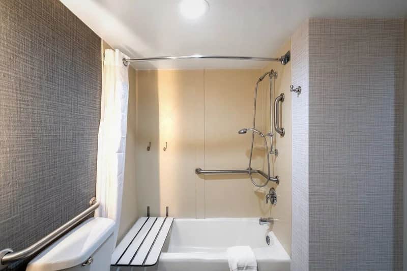 Holiday Inn Huntsville-Research Park, an IHG Hotel - Featured hot tub
