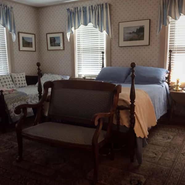 Clary Lake Bed and Breakfast — guest room