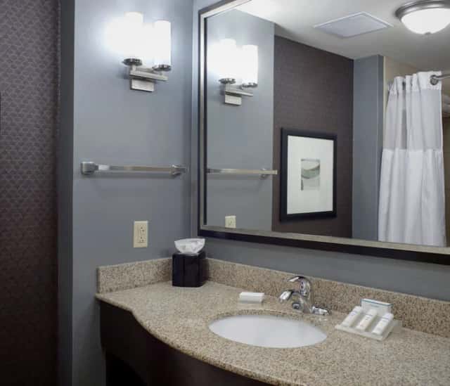 Hilton Garden Inn Jonesboro — guest room
