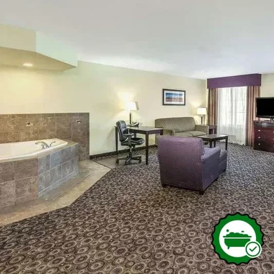 Jetted bathtub