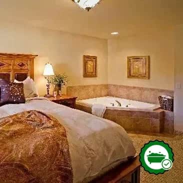 Aspen Condominiums at Icicle Village Resort - Verified Jacuzzi In-Room