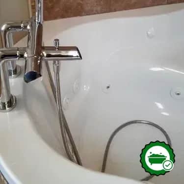 Inntiquity, A Country Inn - Verified Jacuzzi In-Room