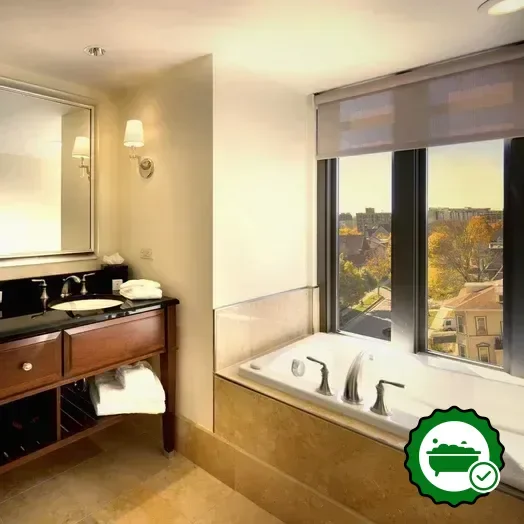 Deep soaking bathtub