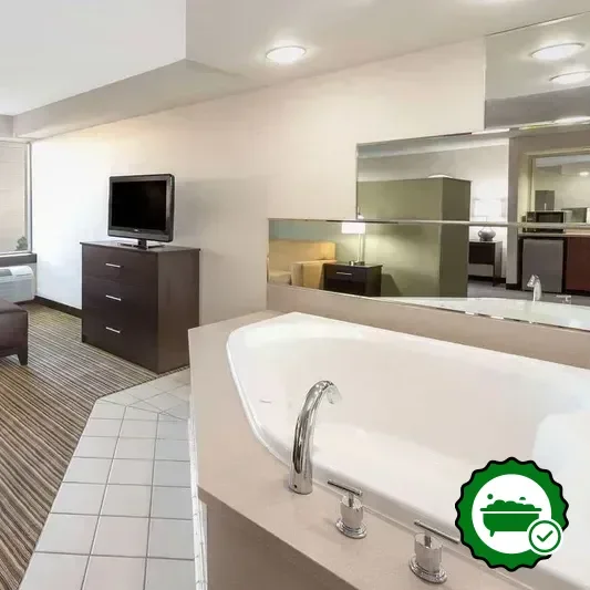 Deep soaking bathtub