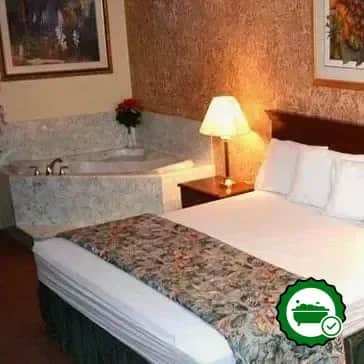 Executive Inn & Suites - Verified Jacuzzi In-Room