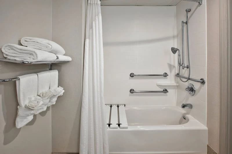 Holiday Inn Express & Suites Manchester-conf Ctr(tullahoma) By IHG