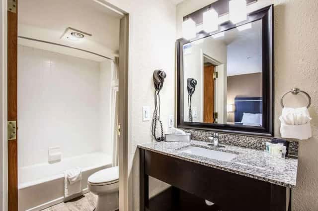 Deep soaking bathtub at Quality Inn & Suites