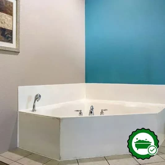 Jetted bathtub