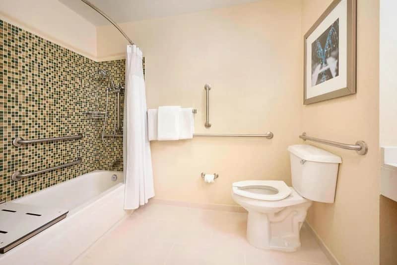 SpringHill Suites by Marriott Mishawaka-University Area - Featured hot tub