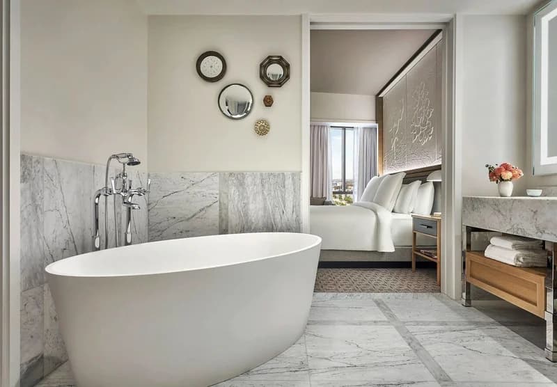 Hotels with jacuzzi in room in New Orleans