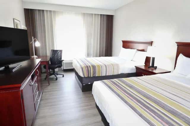 Country Inn & Suites by Radisson, Biloxi-Ocean Springs, MS — guest room