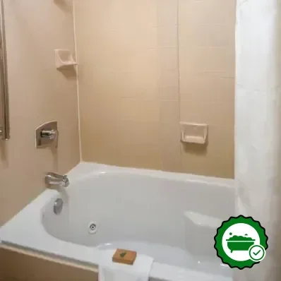 Deep soaking bathtub