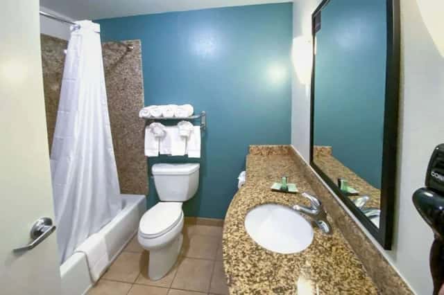Sleep Inn & Suites Hotel Pearland - Houston South — guest room