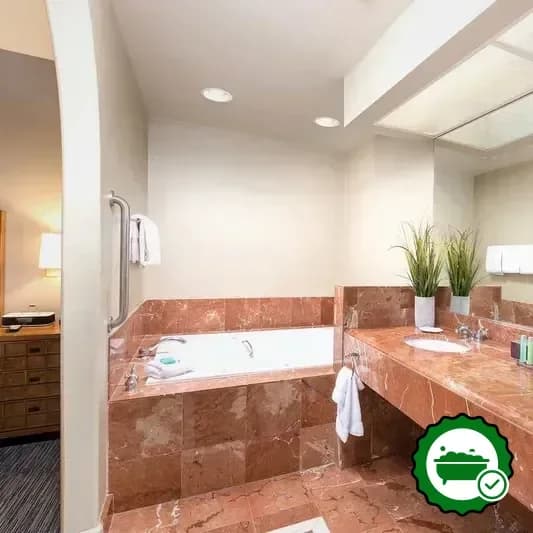 Deep soaking bathtub