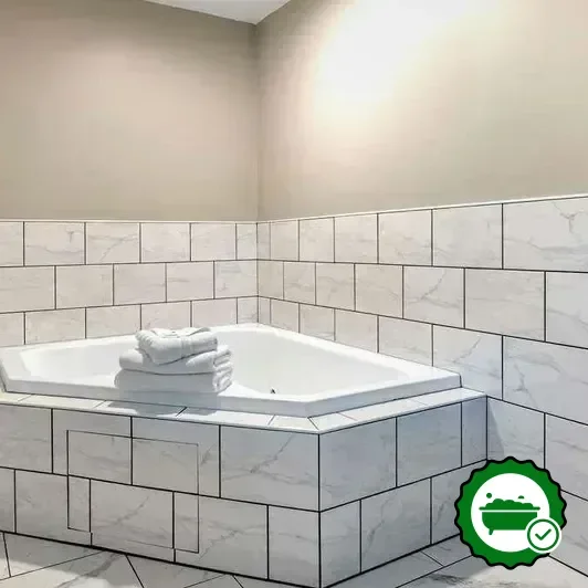 Deep soaking bathtub
