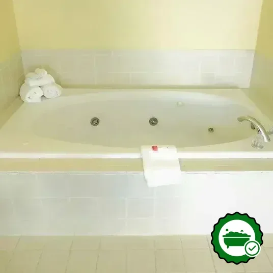 Jetted bathtub