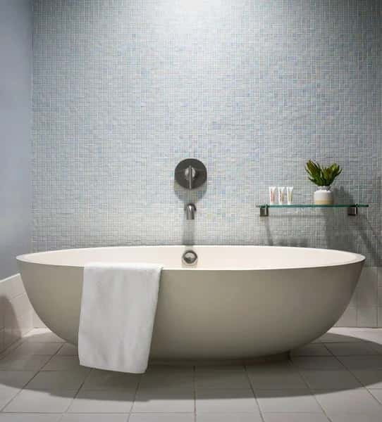 Deep soaking tub at Graduate by Hilton Providence in Providence, RI