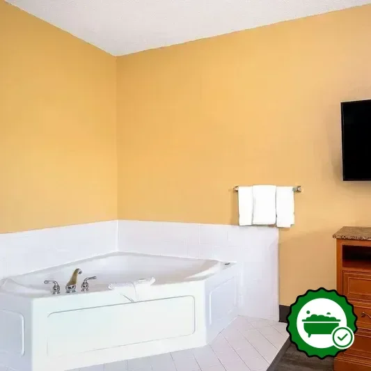 Jetted bathtub