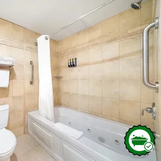 Jetted bathtub