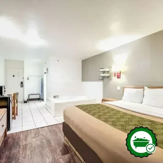 Jetted bathtub