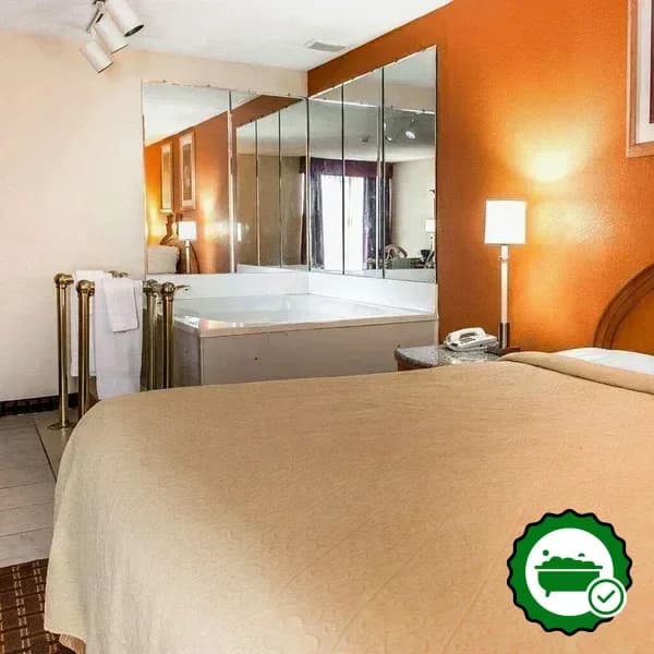 Quality Inn & Suites Shelbyville I-74