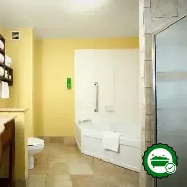 Hampton By Hilton Greenville Simpsonville — guest room