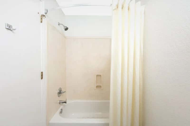 Super 8 by Wyndham Southaven - Featured hot tub