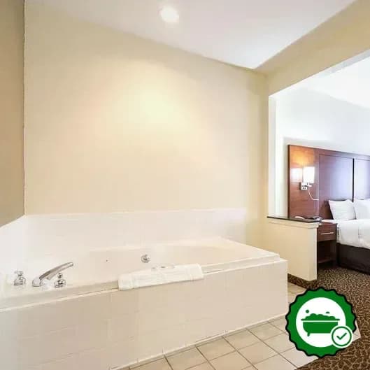 Jetted bathtub