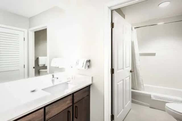Residence Inn Springfield — guest room