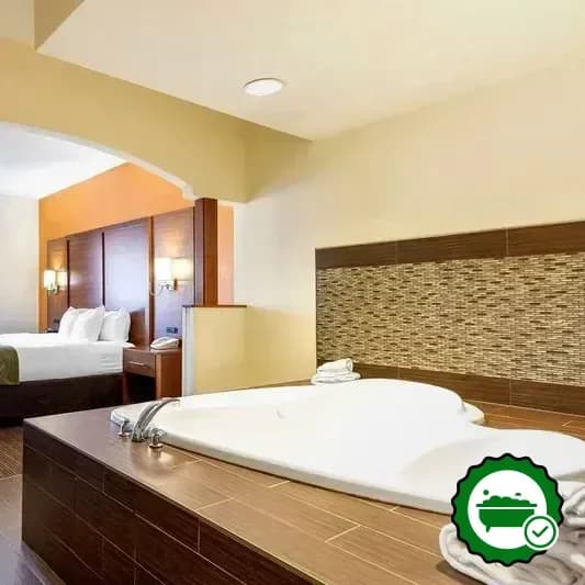 Jetted bathtub