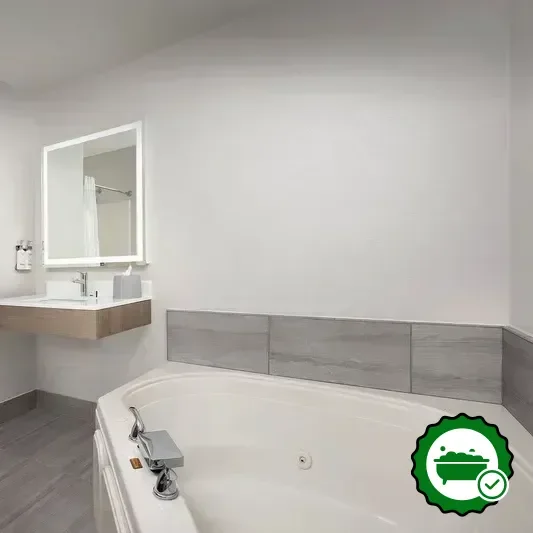 Holiday Inn Express & Suites Superior - Duluth Area, an IHG hotel