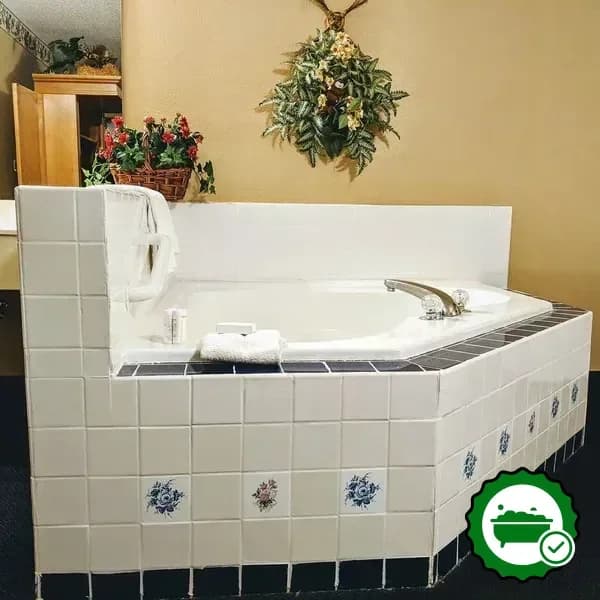 Jetted bathtub