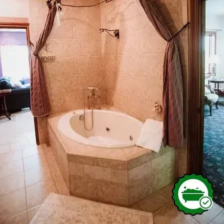 Jetted bathtub