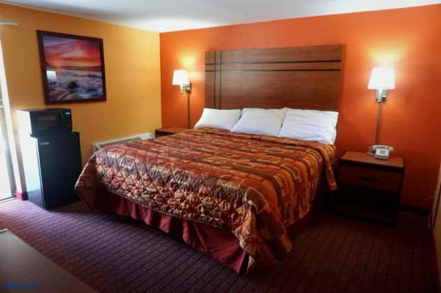 Relax Inn — guest room