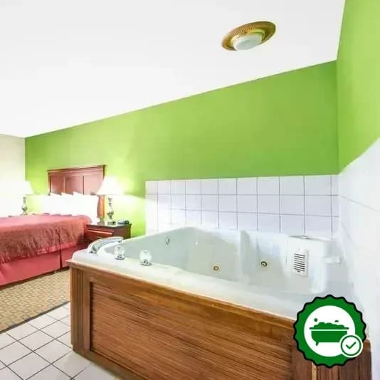 Days Inn & Suites by Wyndham Wichita