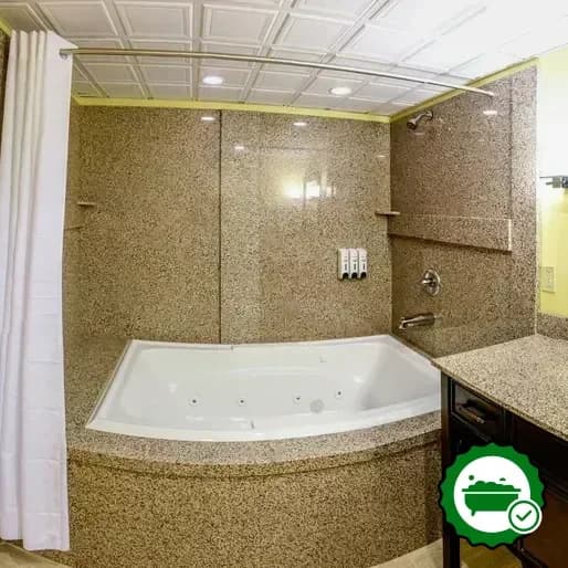 Jetted bathtub