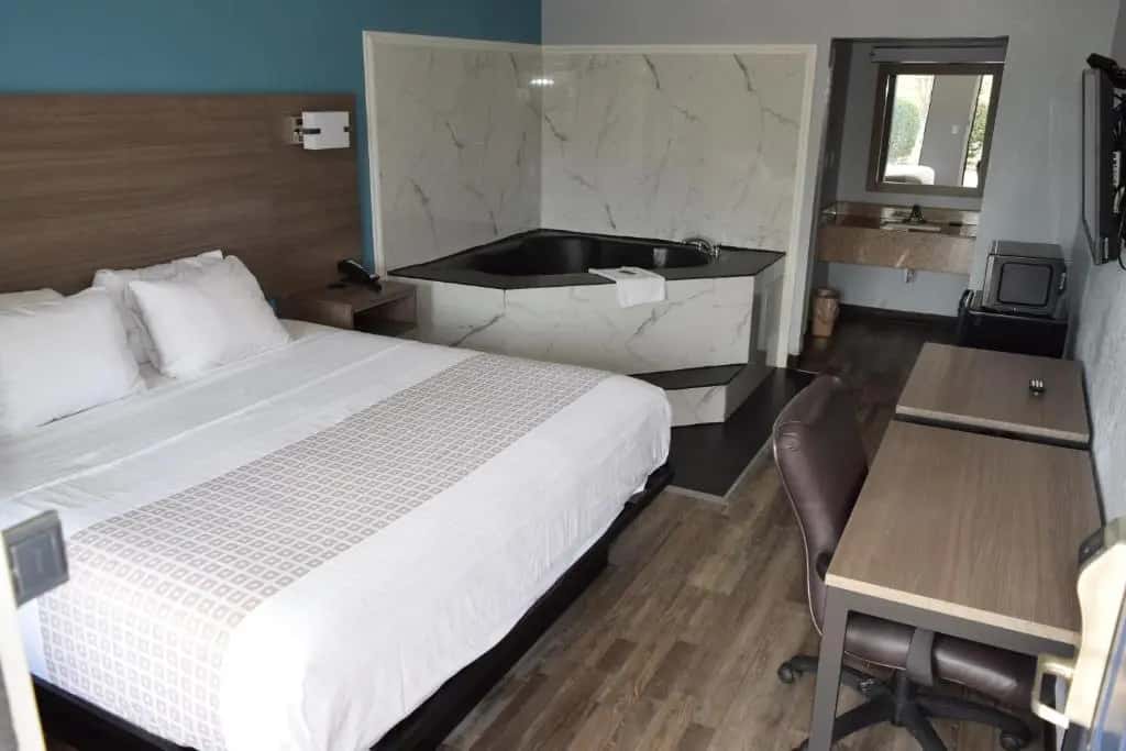 In-room hot tub at Americas Best Value Inn & Suites Murfreesboro in Murfreesboro, TN
