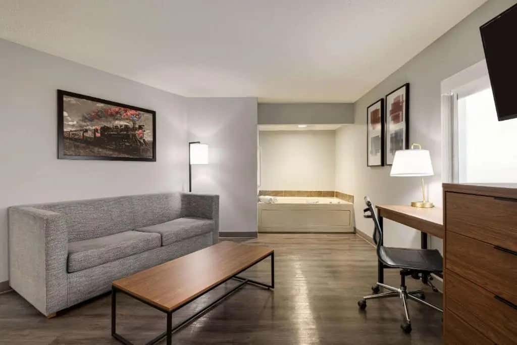 AmericInn by Wyndham Lincoln South hotel photo 1 in Lincoln, Nebraska