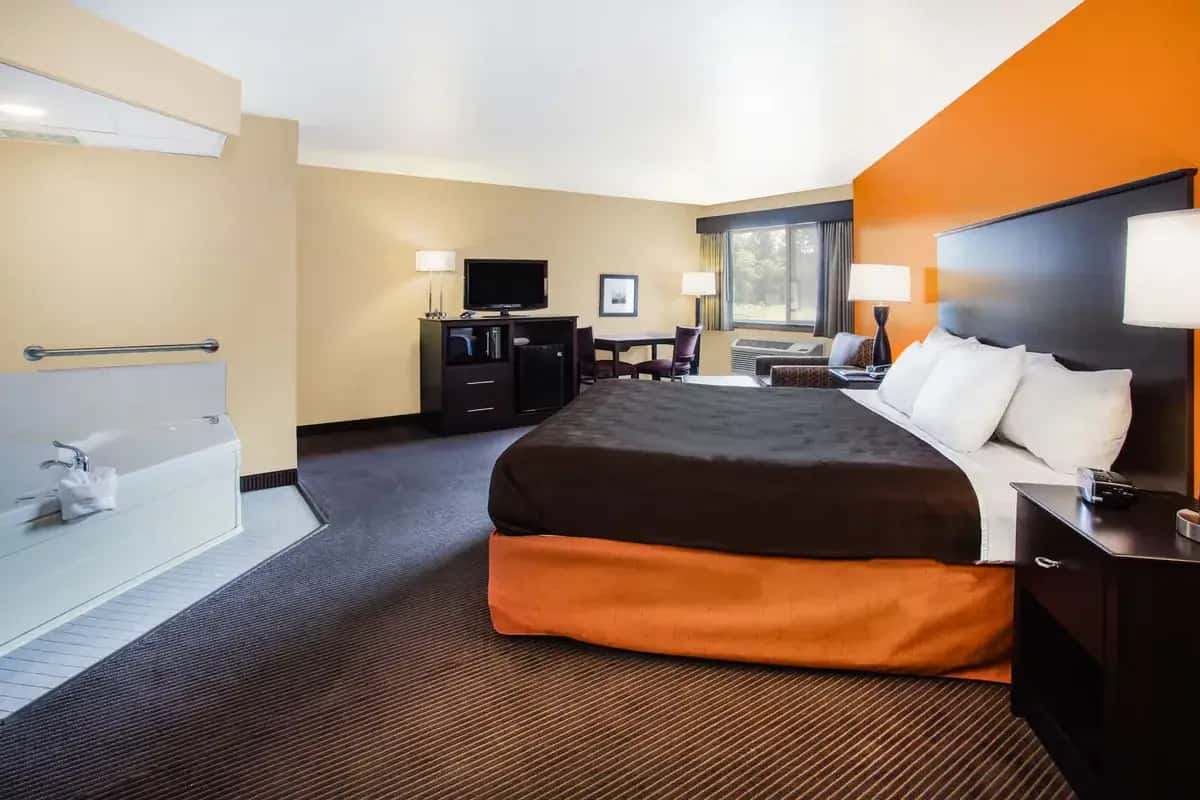 AmericInn by Wyndham Menomonie hotel photo 1 in Menomonie, Wisconsin